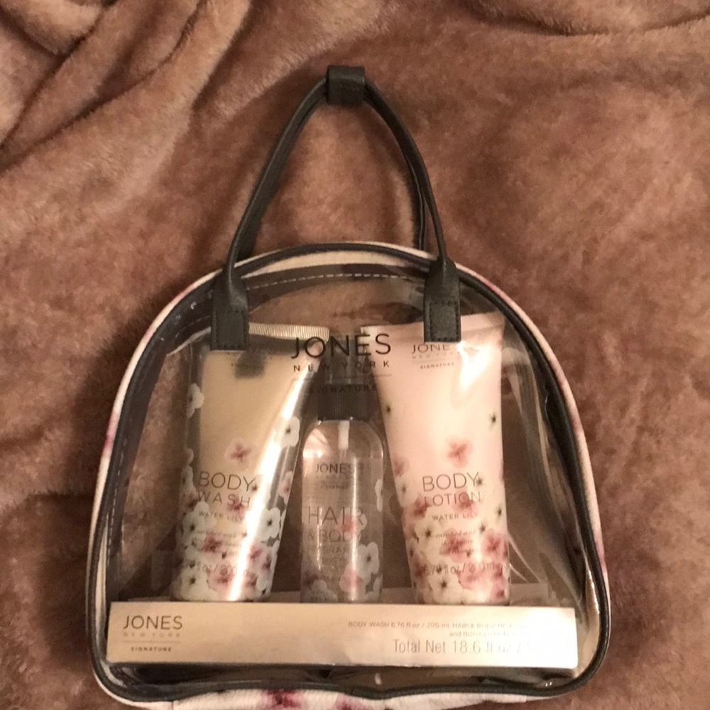 JONES OF NEW YORK Signature bath price firm 🌷💕🌷